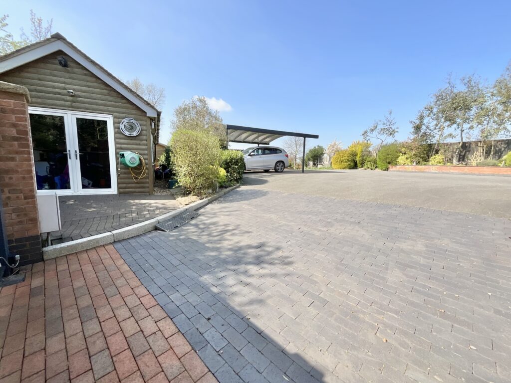 Church Lane, Bramshall, ST14