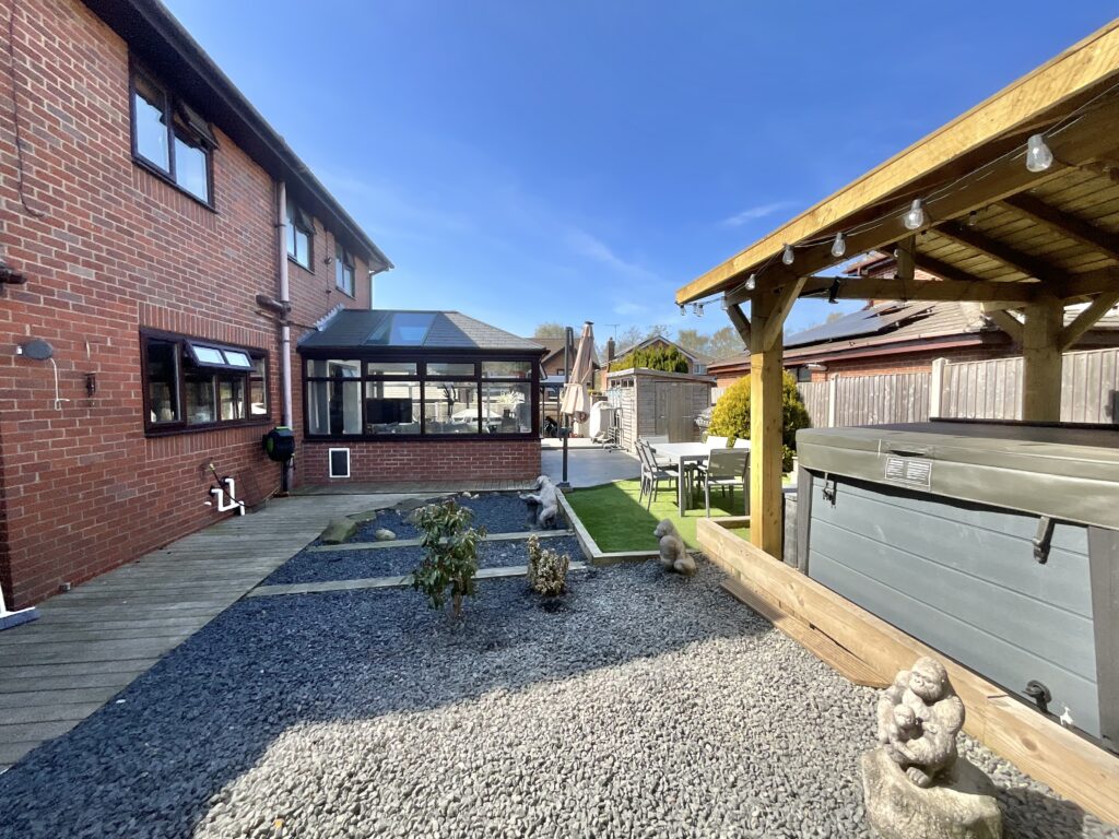 Byron Close, Cheadle, ST10