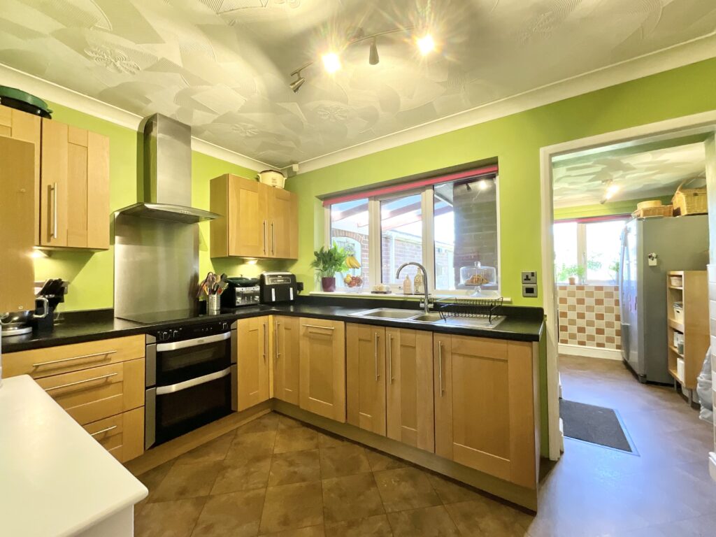 Jasmine Close, Blythe Bridge, ST11