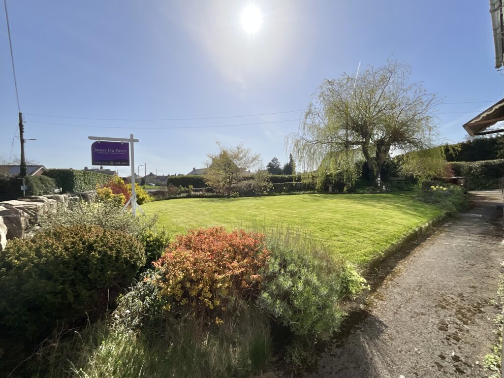 Gallows Green, Alton, ST10