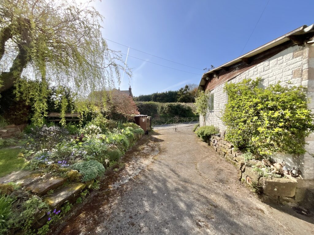 Gallows Green, Alton, ST10