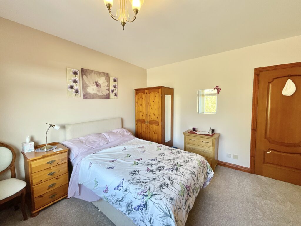 Common Lane, Rough Close, ST3