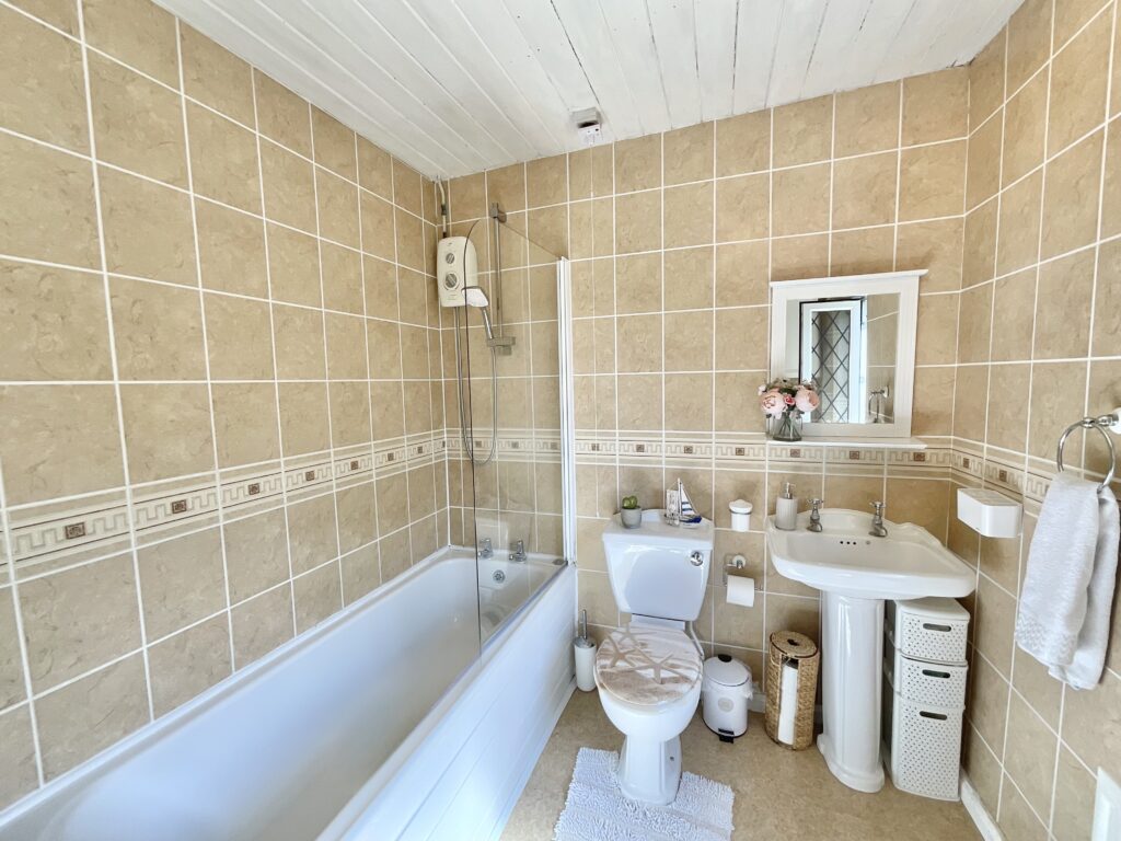 Longfield Road, Stoke-On-Trent, ST4