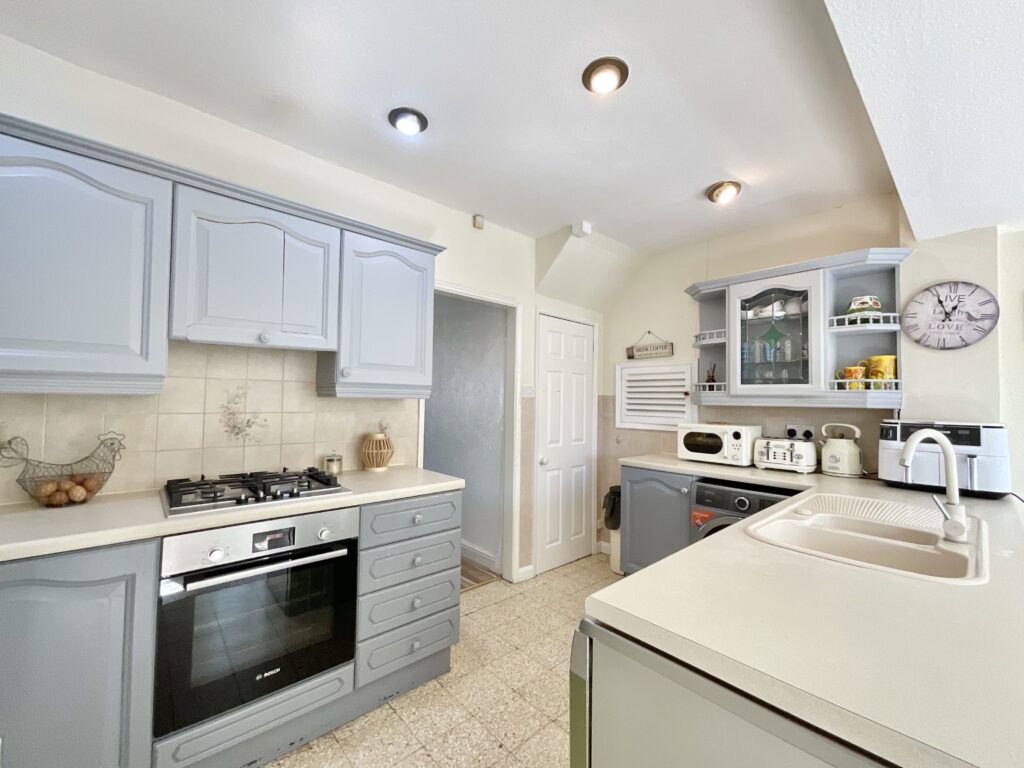 Longfield Road, Stoke-On-Trent, ST4