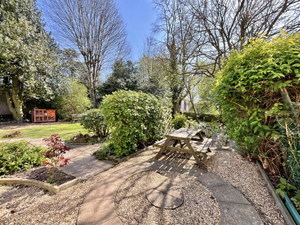 Longfield Road, Stoke-On-Trent, ST4