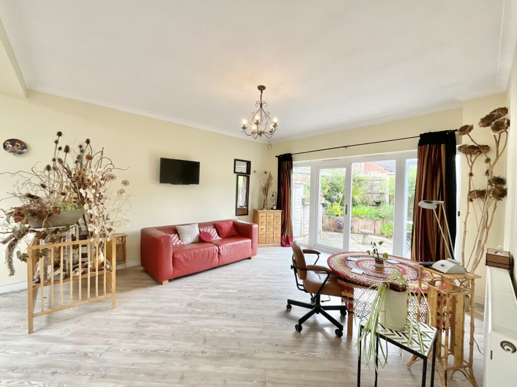 Northesk Street, Stone, ST15