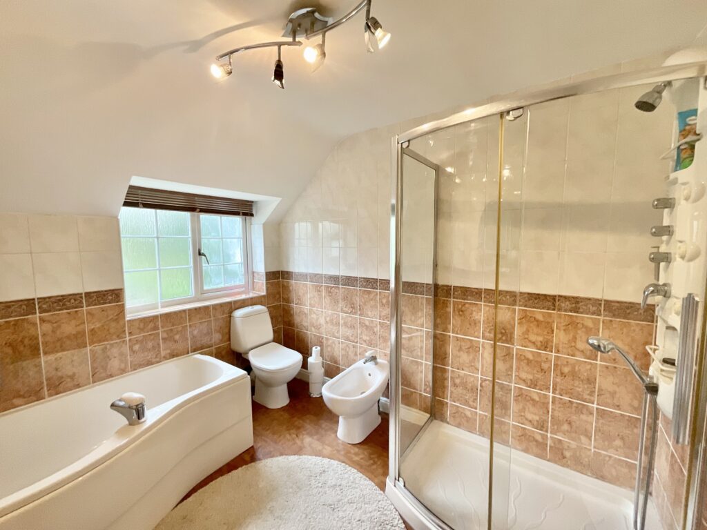 Sandon Road, Hilderstone, ST15