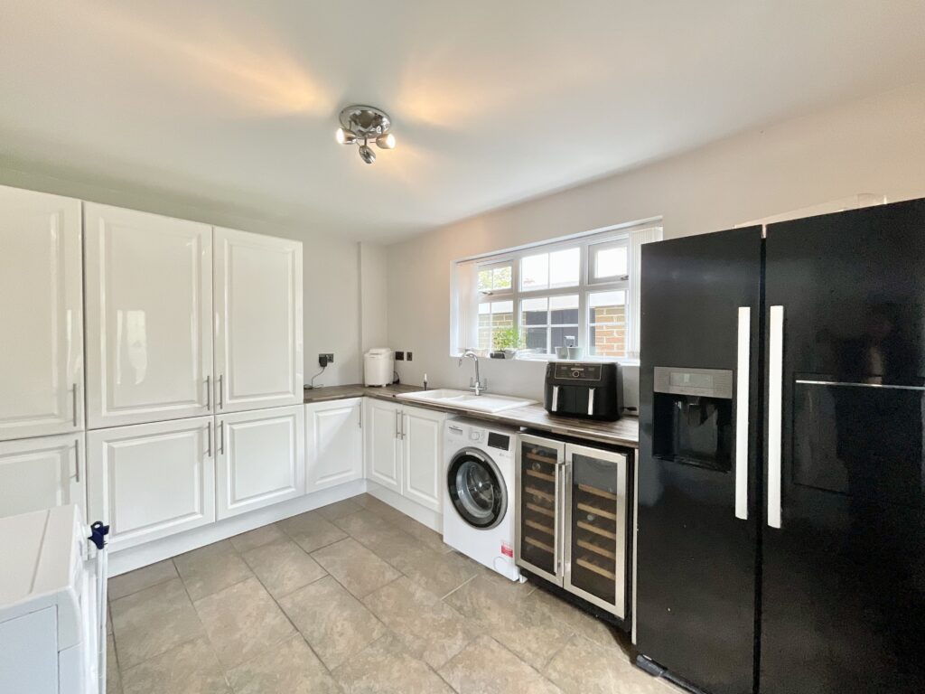 Sandon Road, Hilderstone, ST15
