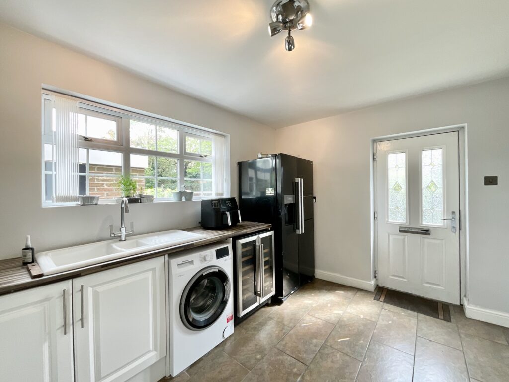 Sandon Road, Hilderstone, ST15