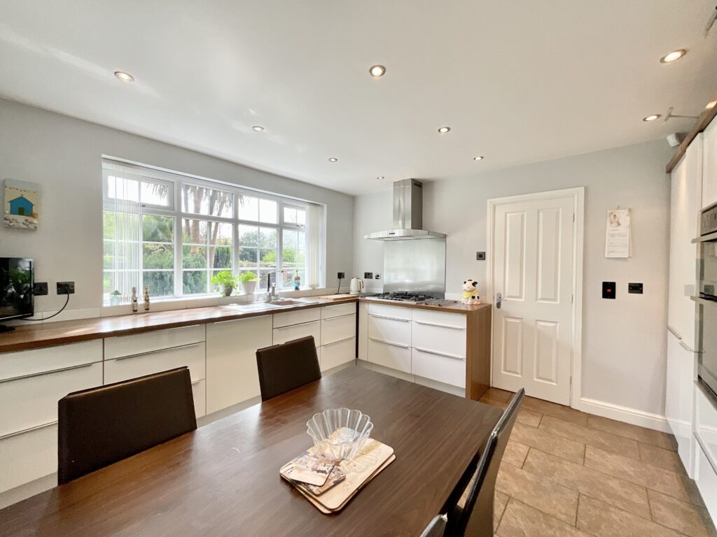 Sandon Road, Hilderstone, ST15