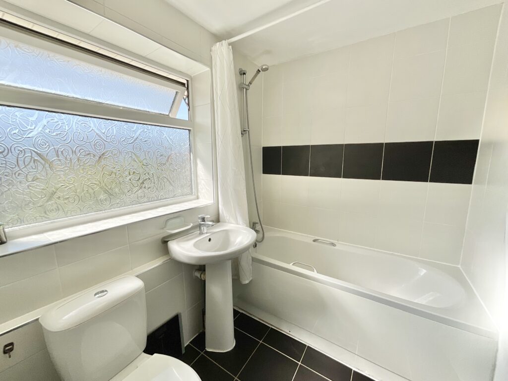 Chessington Crescent, Stoke-On-Trent, ST4