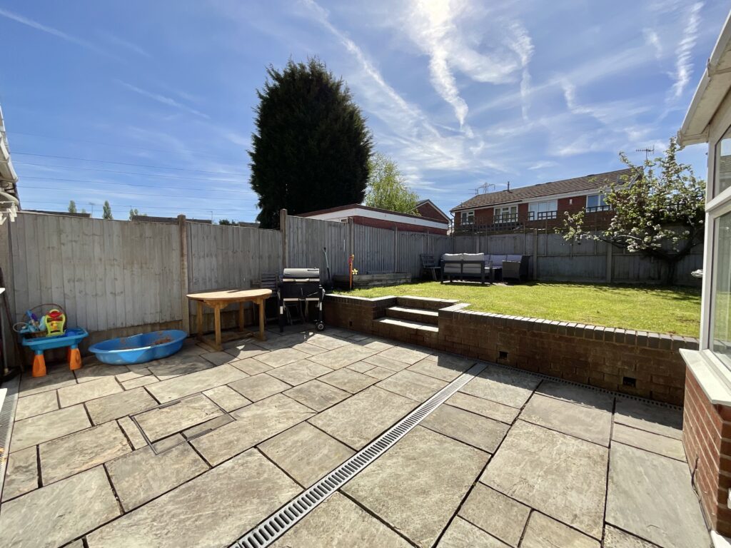 Chessington Crescent, Stoke-On-Trent, ST4