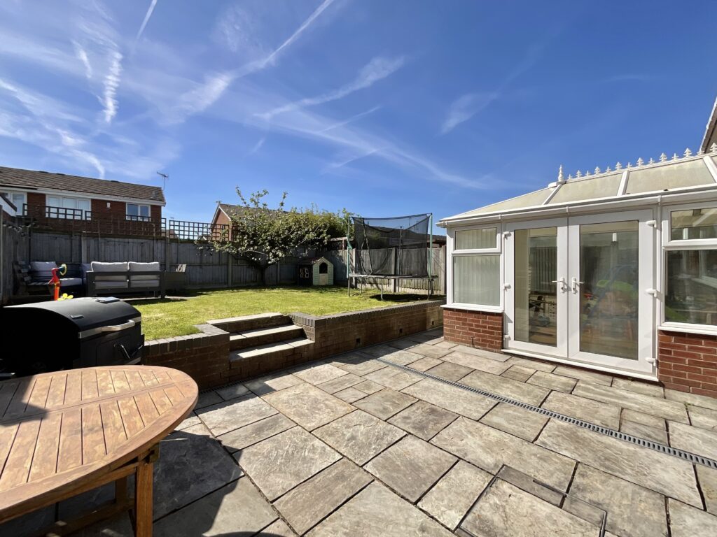 Chessington Crescent, Stoke-On-Trent, ST4
