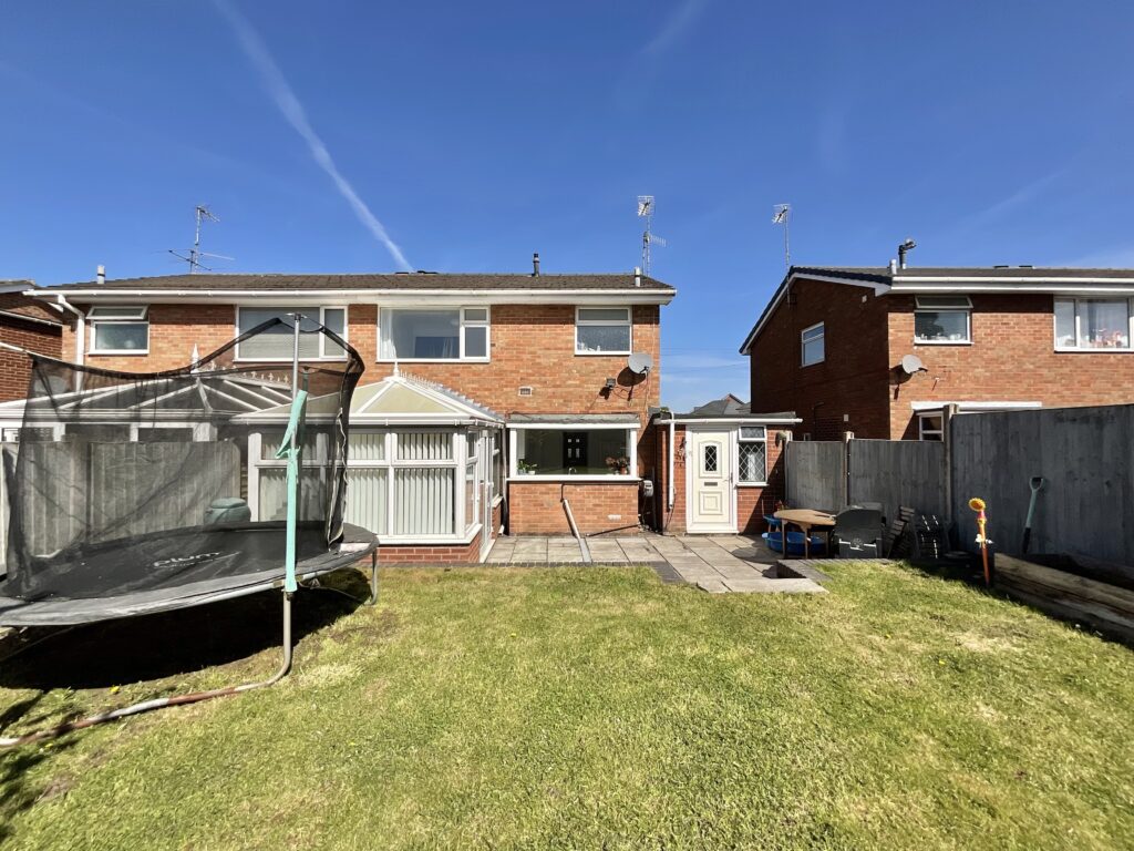 Chessington Crescent, Stoke-On-Trent, ST4