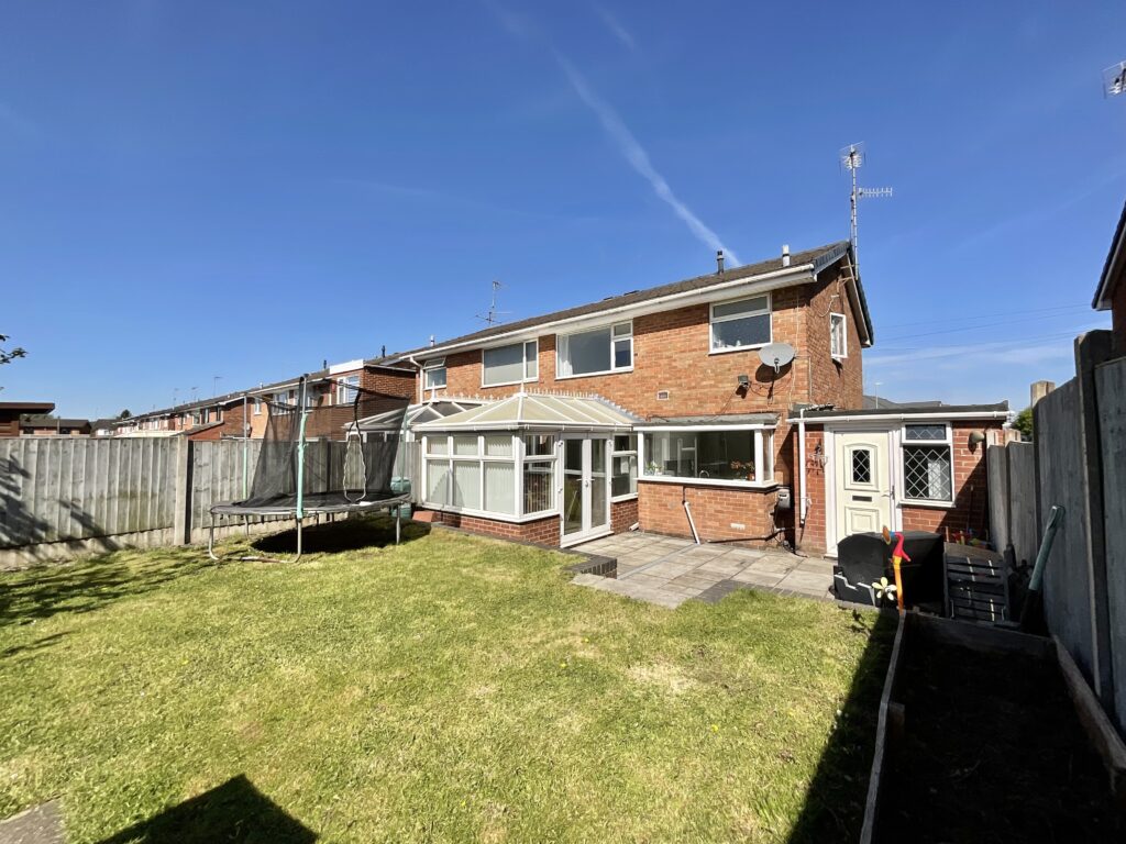 Chessington Crescent, Stoke-On-Trent, ST4