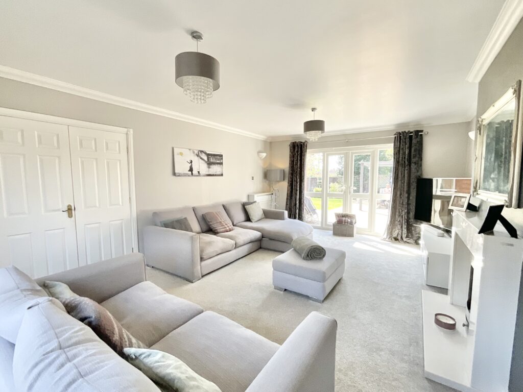 Kensington Drive, Willaston, CW5