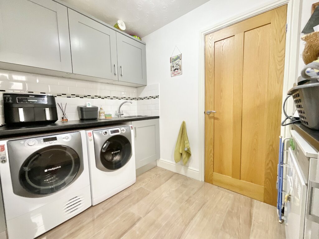 Crewe Road, Wistaston, CW2