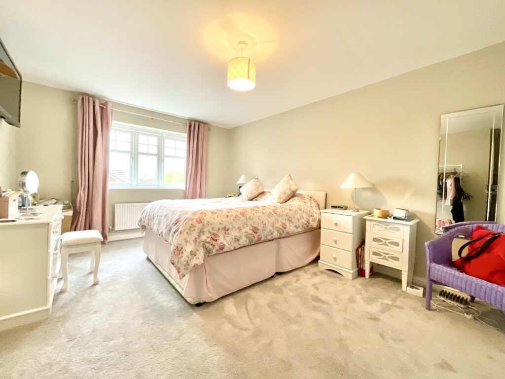 Canalside Close, Nantwich, CW5