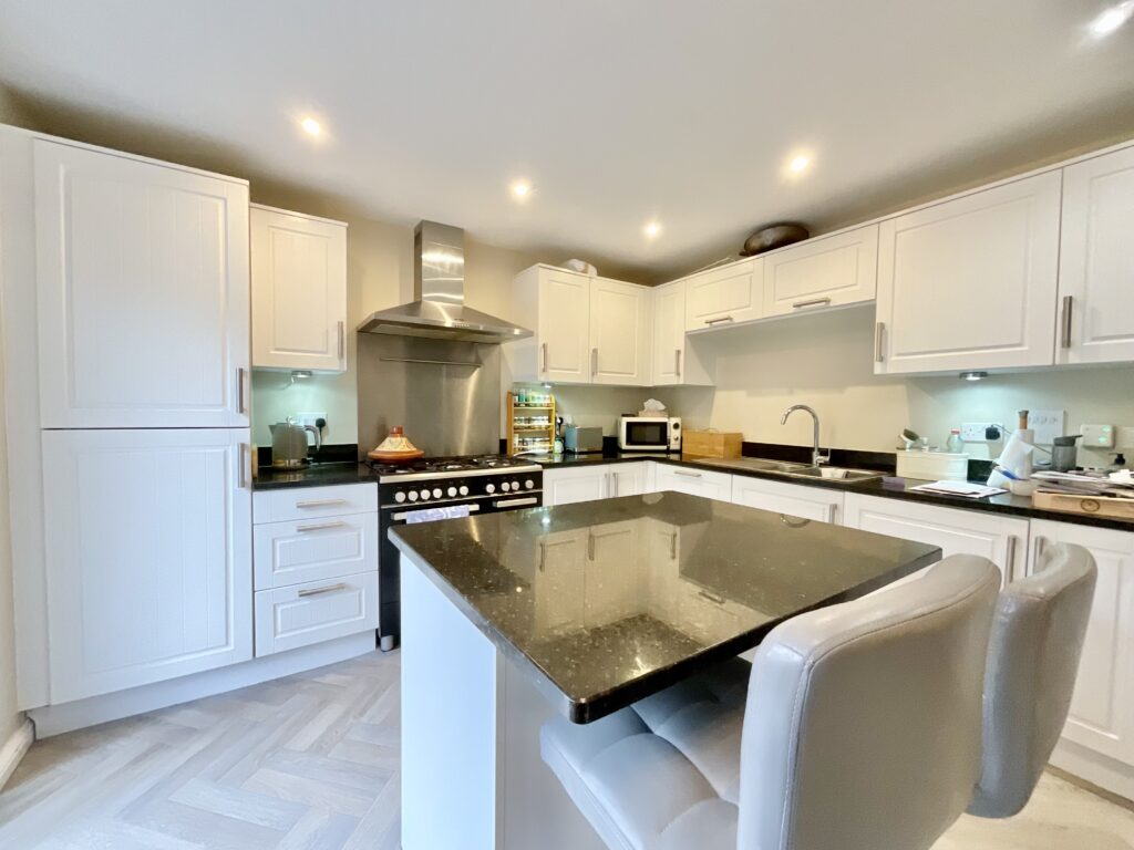 Canalside Close, Nantwich, CW5