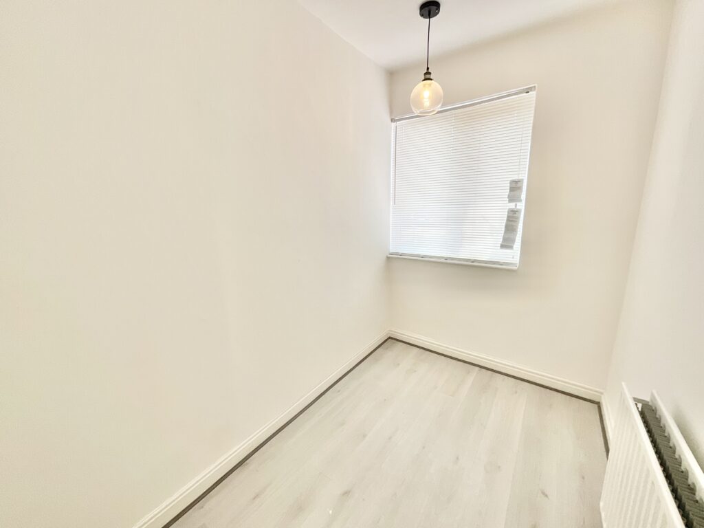 London Road, Chesterton, ST5
