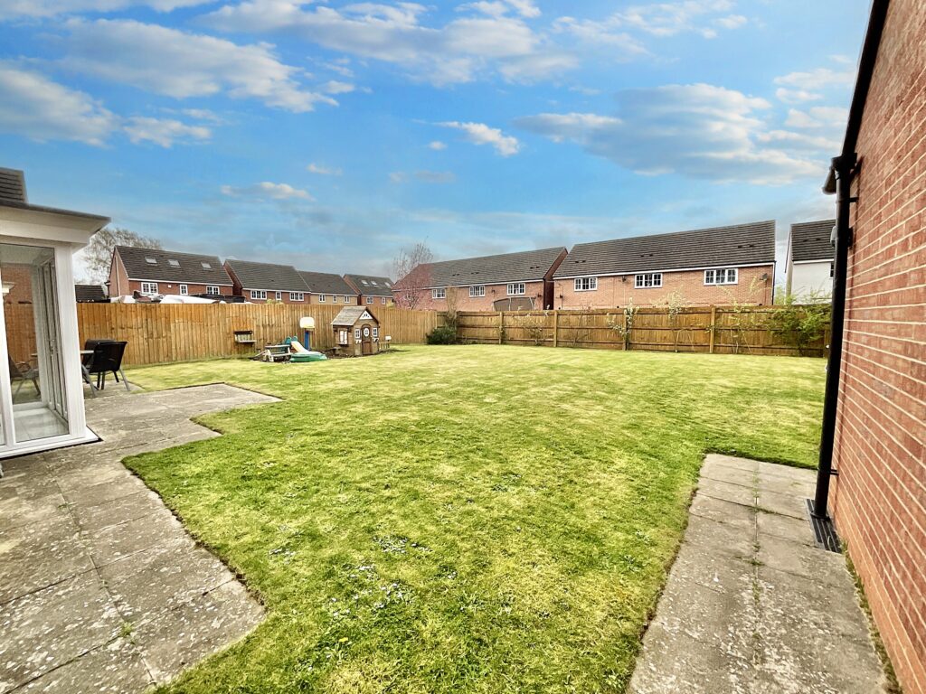Hollingworth Close, Yarnfield, ST15