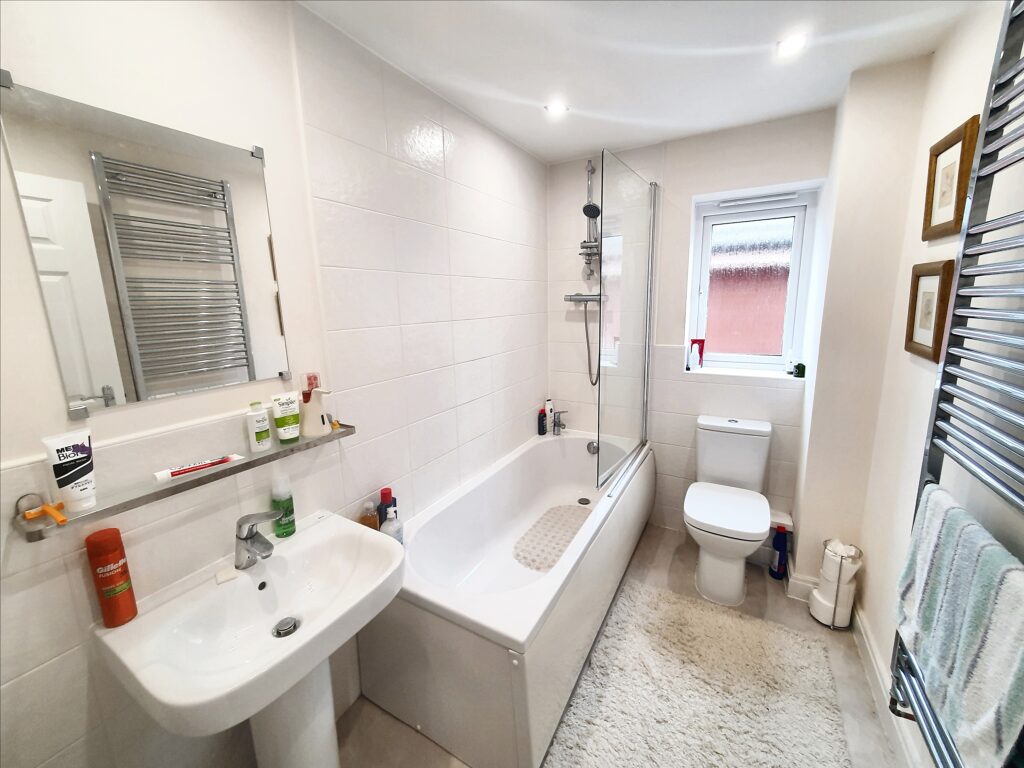 Broomhall Drive, Shavington, CW2