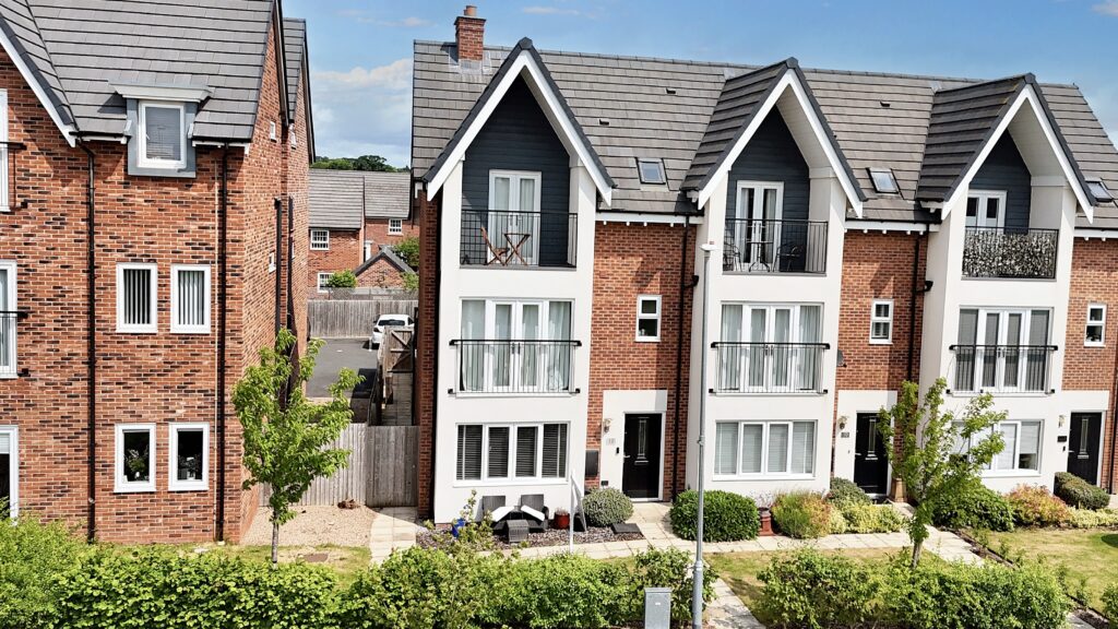 Hereford Place, Henhull, CW5