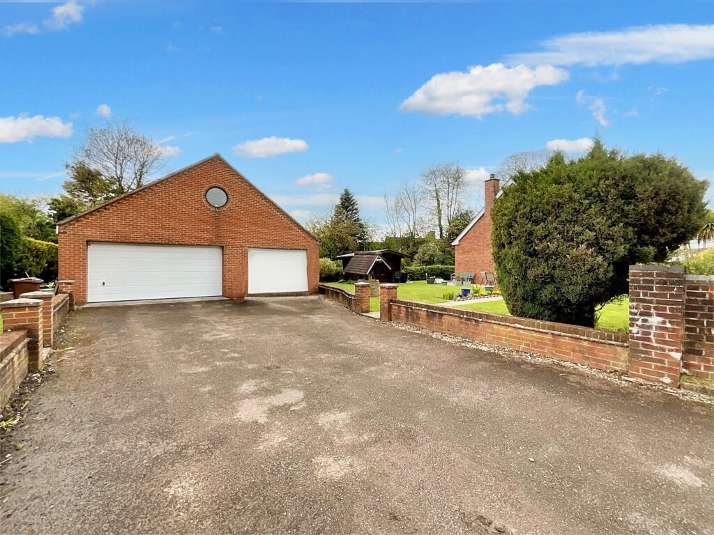 Sandon Road, Hilderstone, ST15