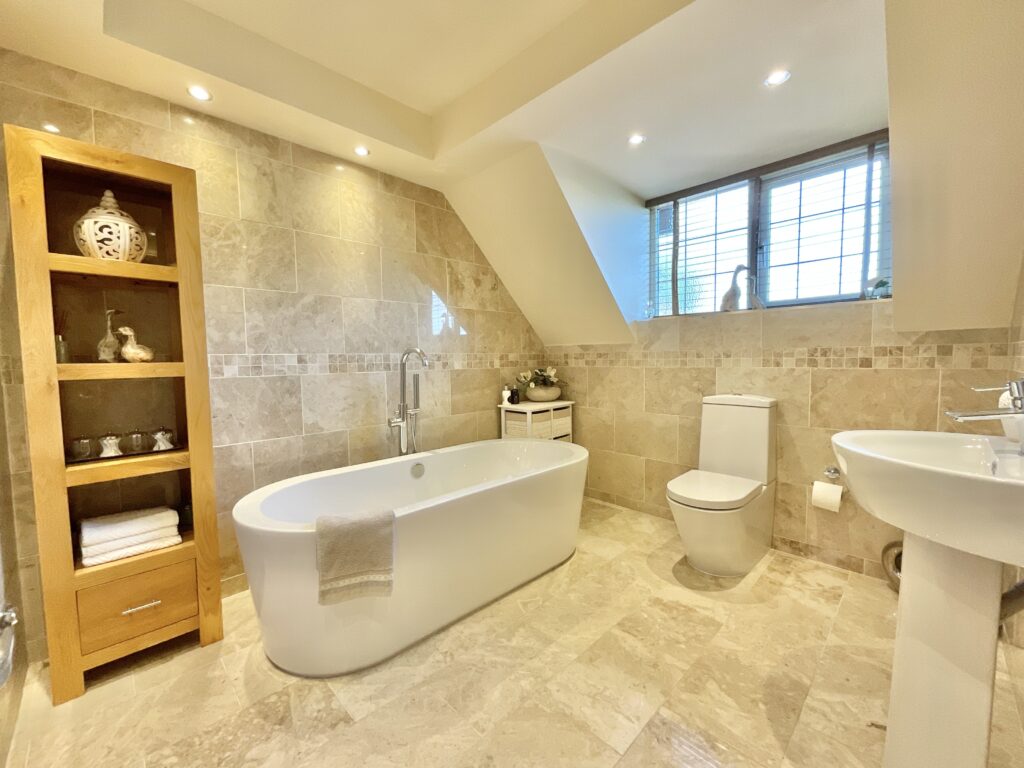 Lakeside Close, Baldwins Gate, ST5