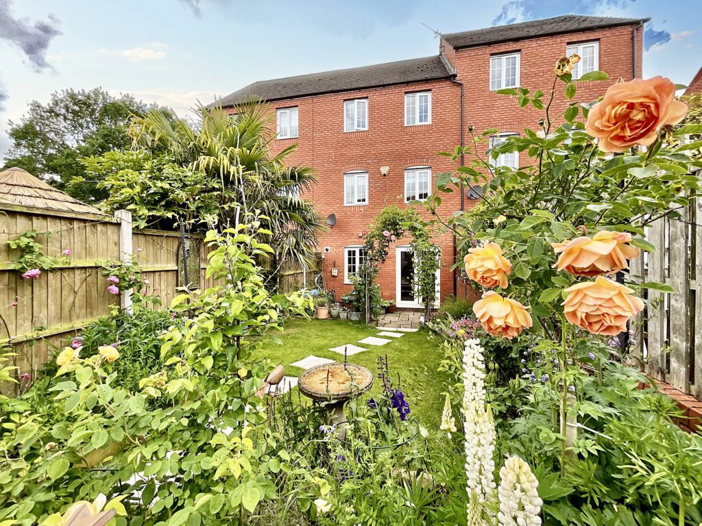 Barnton Edge, Stone, ST15