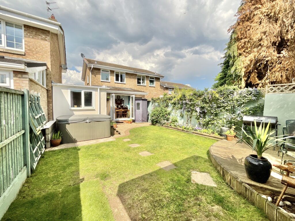 St. Lawrence Way, Gnosall, ST20