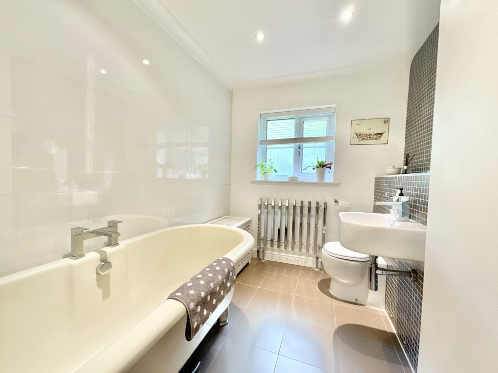 River Lea Mews, Madeley, CW3