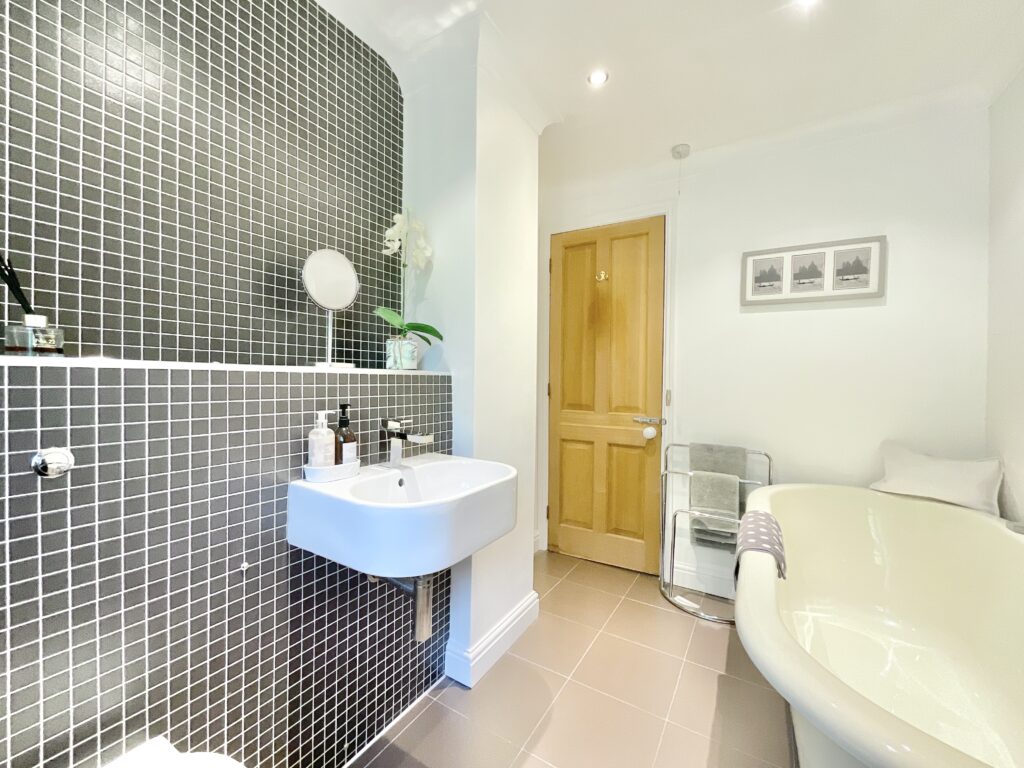 River Lea Mews, Madeley, CW3