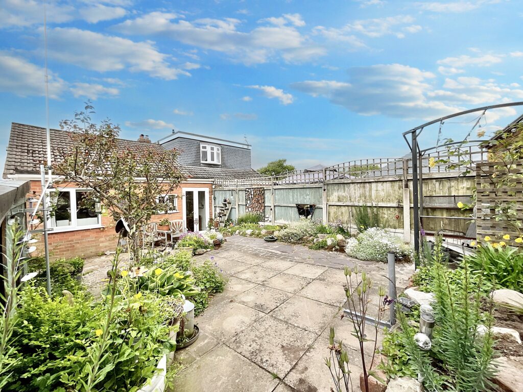 Hawfinch Road, Cheadle, ST10
