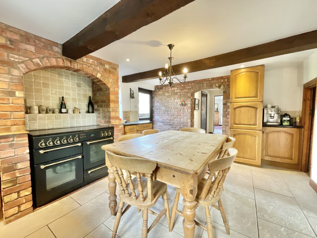 Rose Cottage, 22 High Street