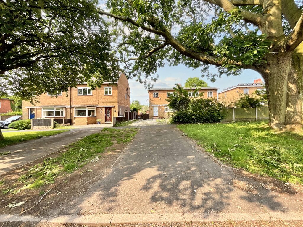 St. Vincent Road, Stone, ST15