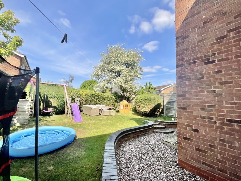 St. Lawrence Way, Gnosall, ST20