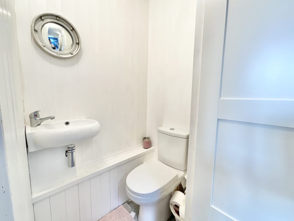 St. Lawrence Way, Gnosall, ST20