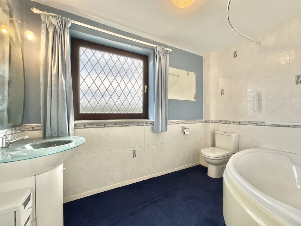 Gateway Avenue, Baldwins Gate, ST5