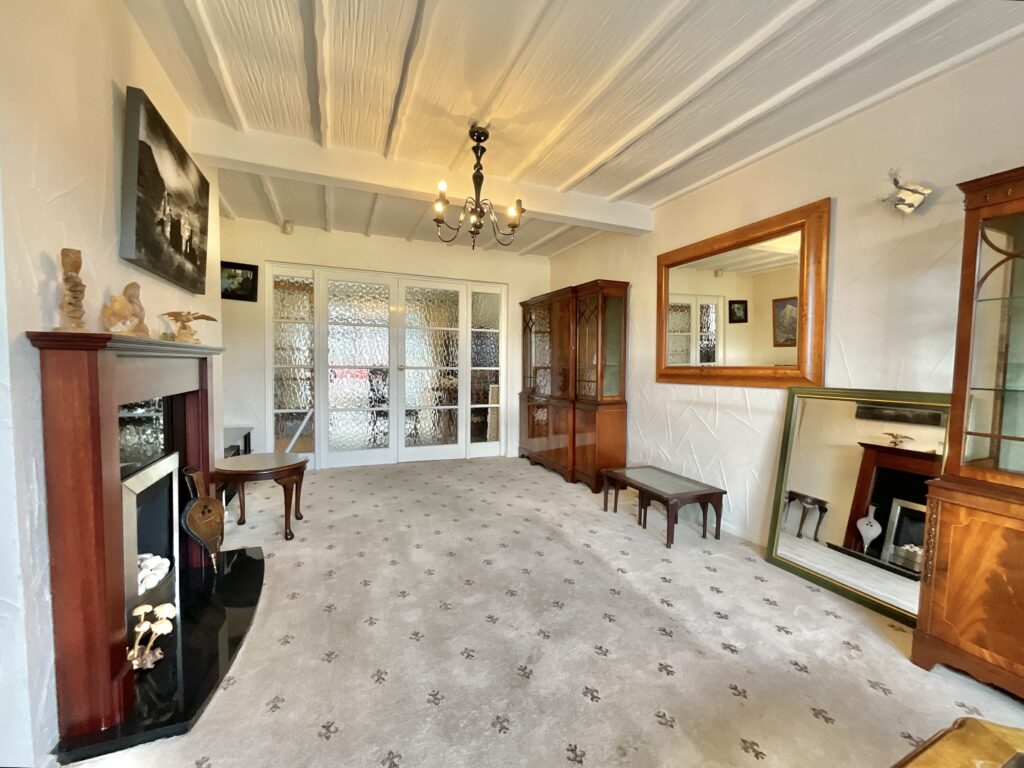 Gateway Avenue, Baldwins Gate, ST5
