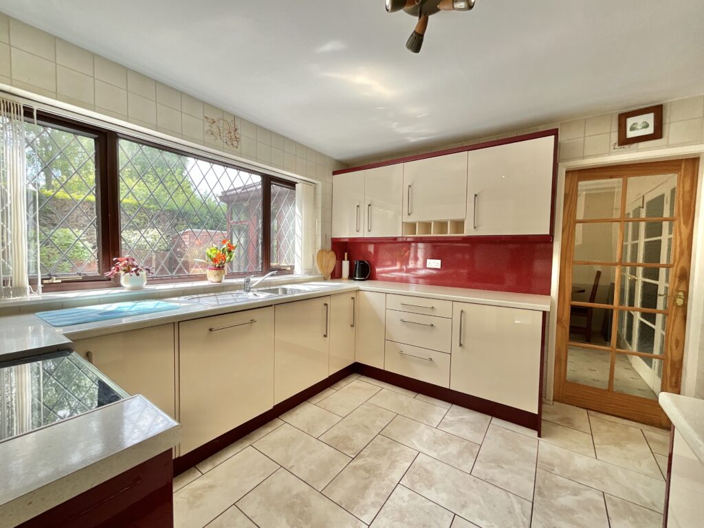 Gateway Avenue, Baldwins Gate, ST5