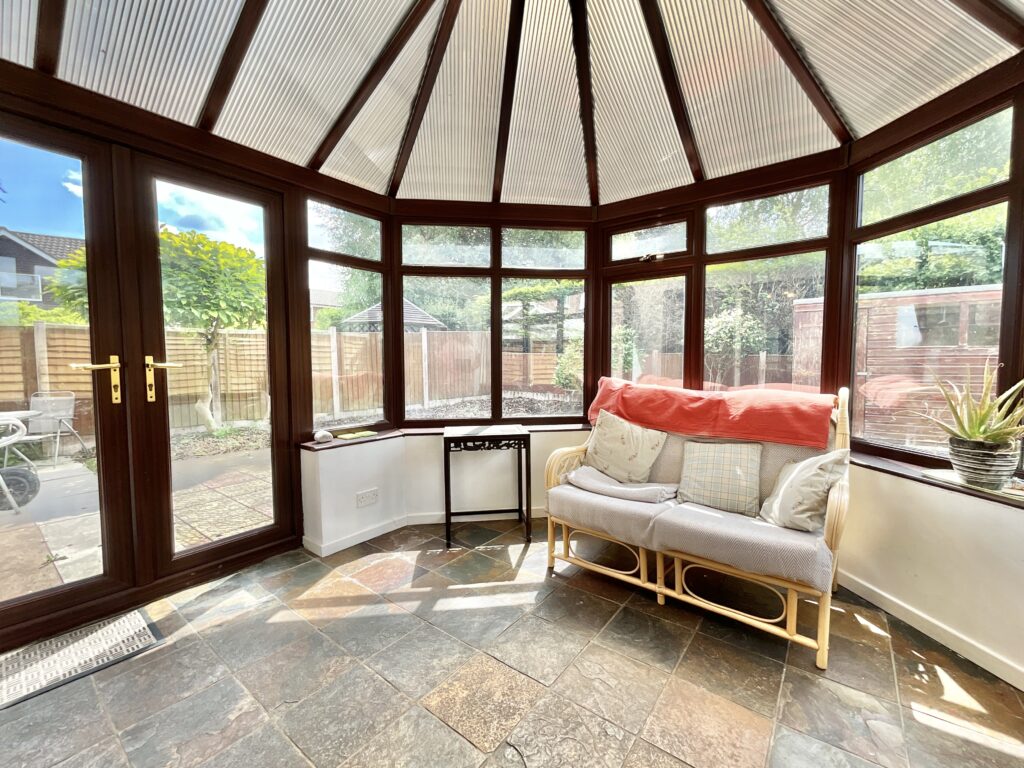 Gateway Avenue, Baldwins Gate, ST5