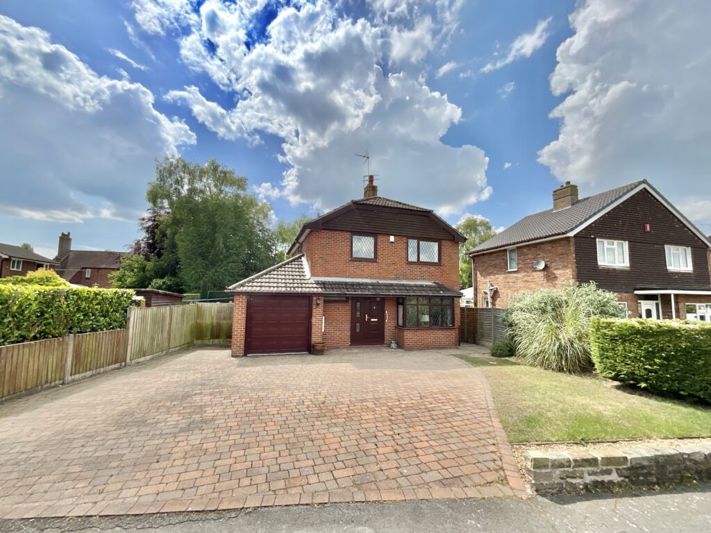 Gateway Avenue, Baldwins Gate, ST5