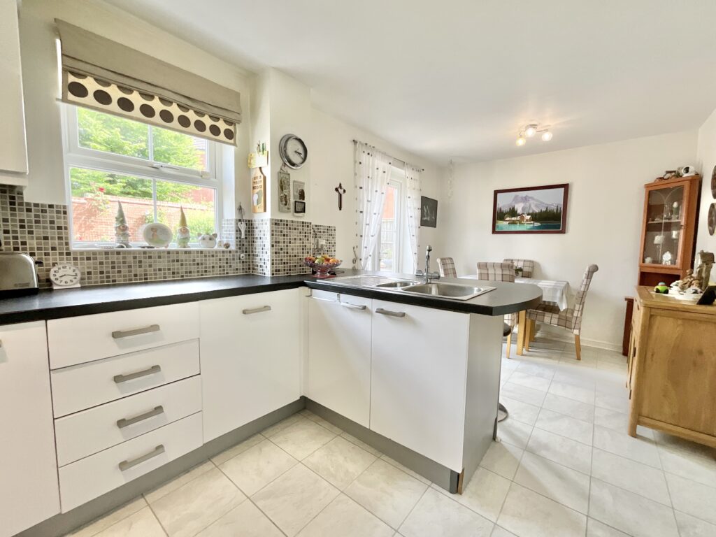 Warwick Rogers Close, Market Drayton, TF9