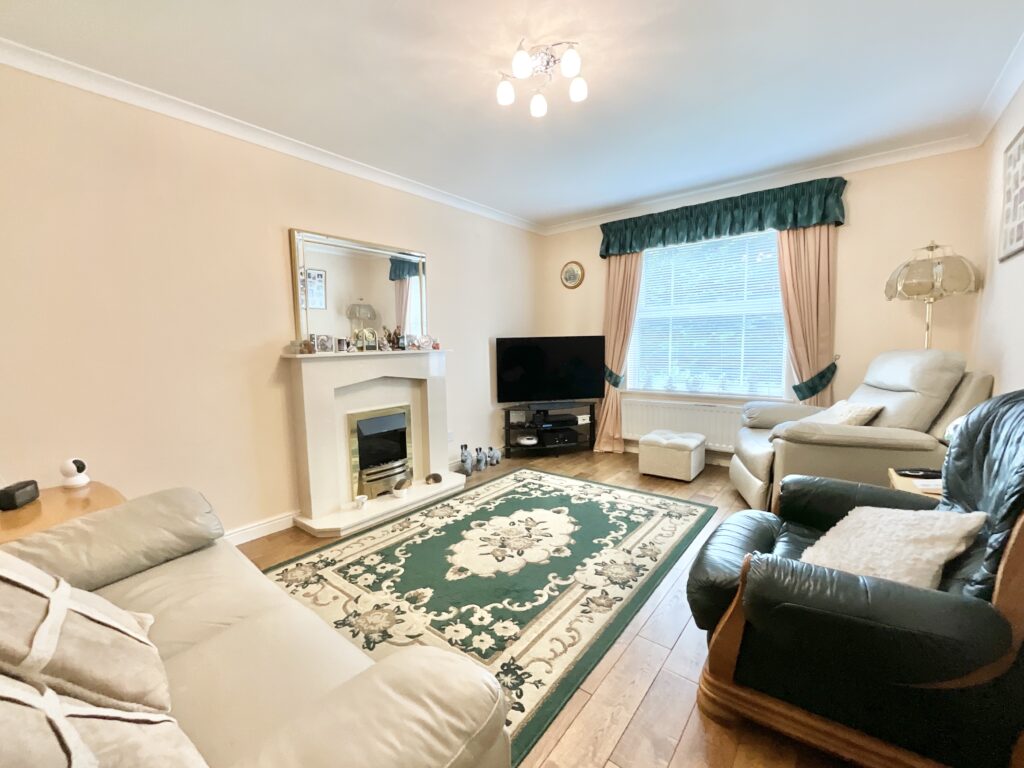 Warwick Rogers Close, Market Drayton, TF9