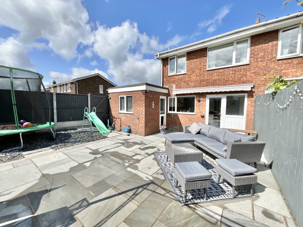 Knightley Close, Gnosall, ST20