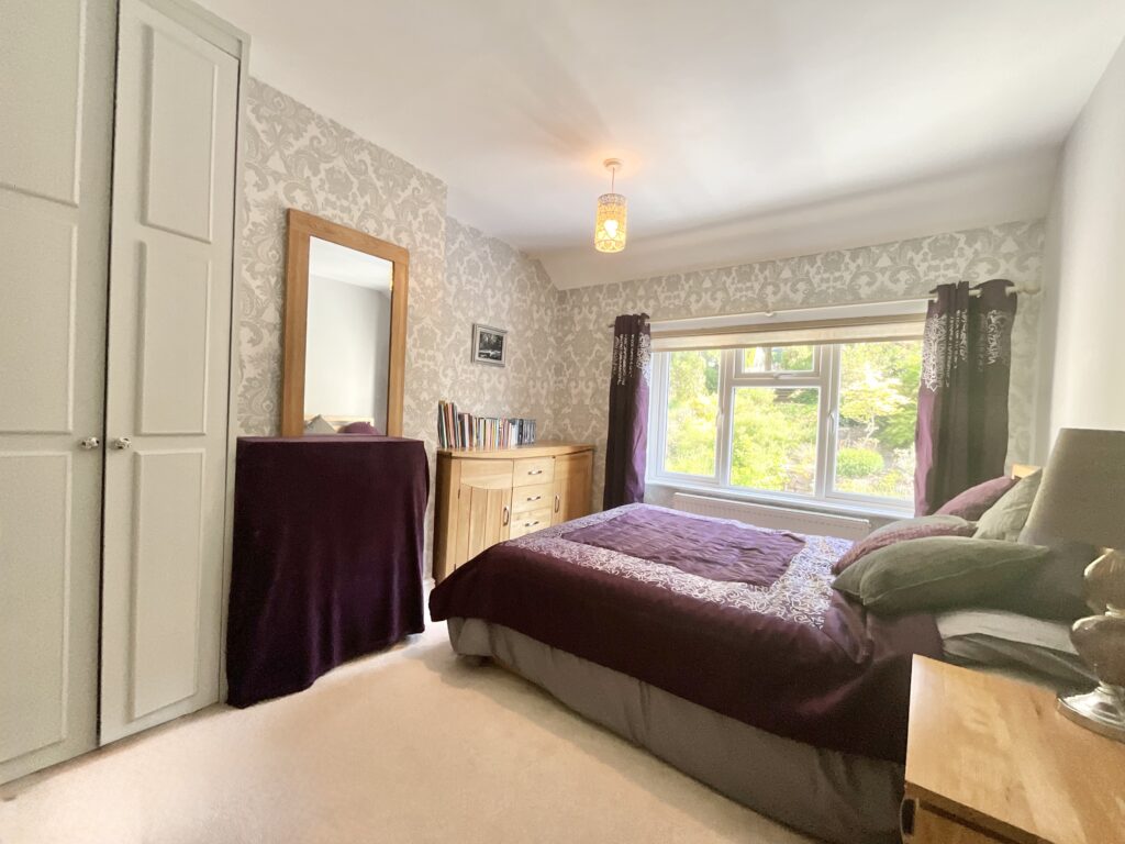 Dilhorne Road, Cheadle, ST10