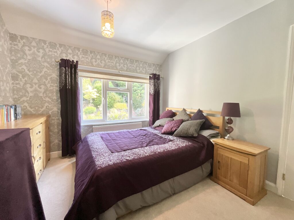 Dilhorne Road, Cheadle, ST10