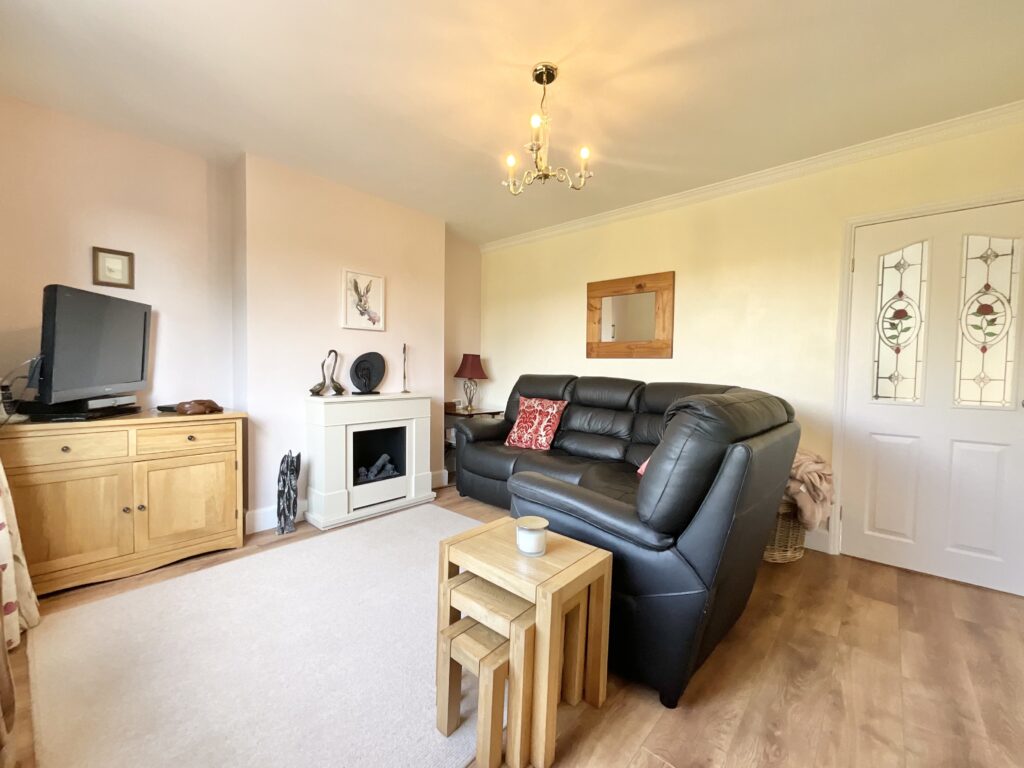 Dilhorne Road, Cheadle, ST10