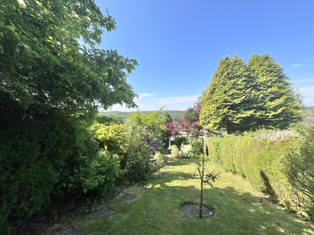 Dilhorne Road, Cheadle, ST10